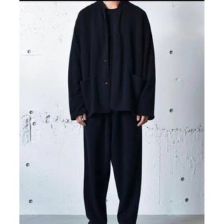 コモリ(COMOLI)のcomoli 21aw カシミヤニットパンツ　コモリ　ネイビー(スラックス)