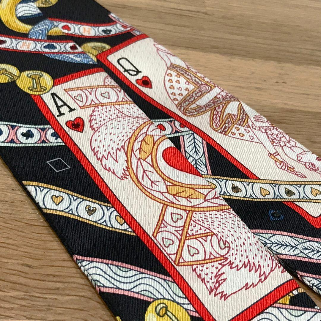 未使用 HERMES エルメス カレ 70 ピケ 《ハートのクイーン 未使用 HERMES エルメス カレ 70 ピケ 《ハートのクイーン