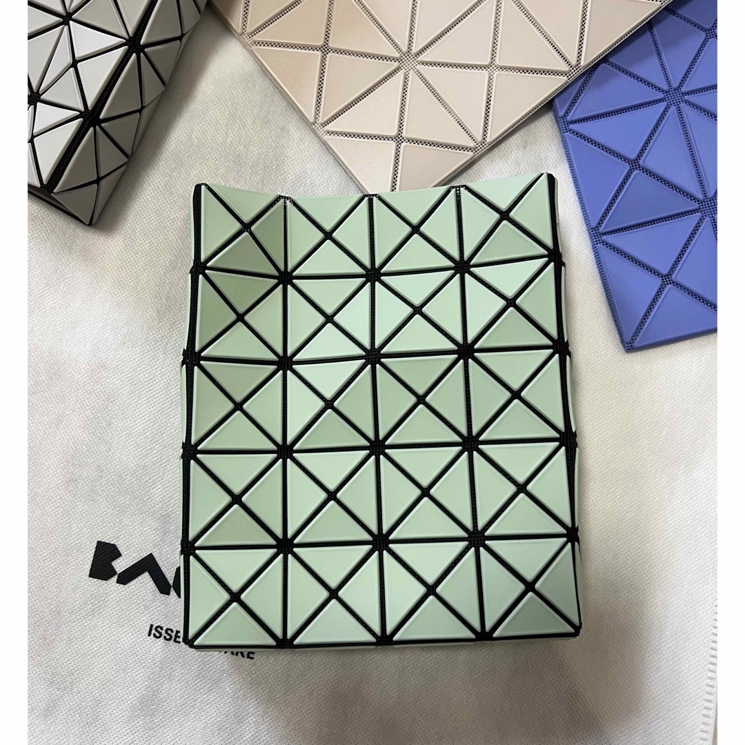 ISSEY MIYAKE(イッセイミヤケ)のバオバオイッセイミヤケ　ショルダーバック4月新品 レディースのバッグ(リュック/バックパック)の商品写真