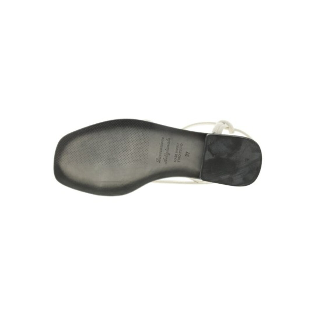 MAURO de BARI(マウロデバーリ)のMAURO de BARI サンダル EU37(23.5cm位) アイボリー系 【古着】【中古】 レディースの靴/シューズ(サンダル)の商品写真