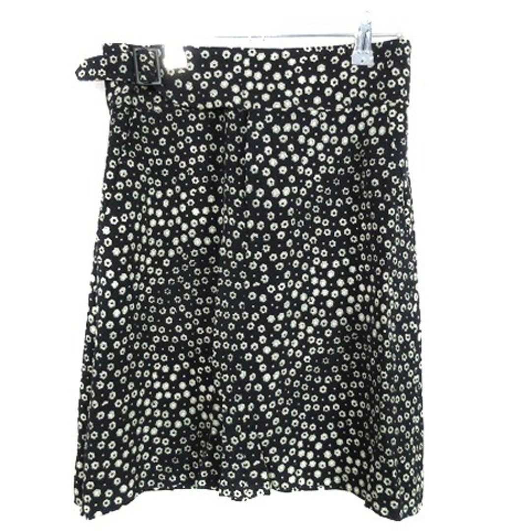 A.P.C(アーペーセー)のアーペーセー A.P.C. スカート フレア ミニ 花柄 34 黒 アイボリー レディースのスカート(ミニスカート)の商品写真