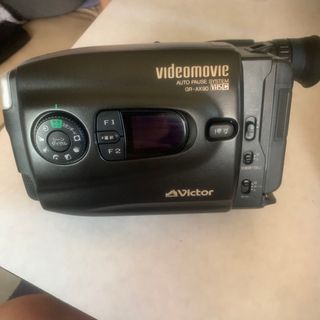 希少美品動作品 Victor VHS-C ビデオカメラ GR-AX90
