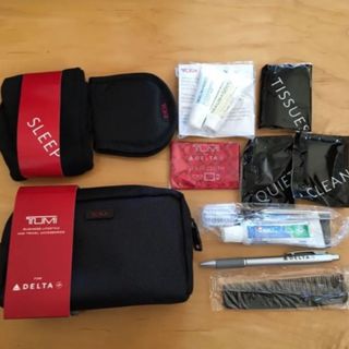 トゥミ(TUMI)のトゥミ×デルタ航空アメニティー ロゴ入りポーチ TUMI(その他)