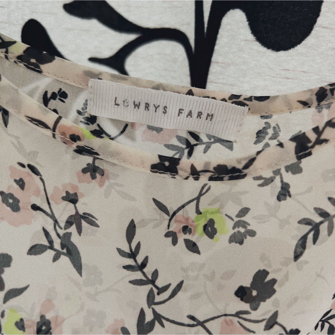 LOWRYS FARM(ローリーズファーム)のLOWRYS FARM 美品フラワー柄ビスチェ レディースのトップス(キャミソール)の商品写真