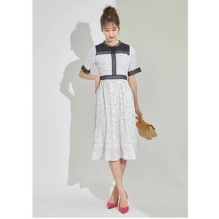 トッコクローゼット(TOCCO closet)のレース装飾ドット切り替えワンピース(ひざ丈ワンピース)