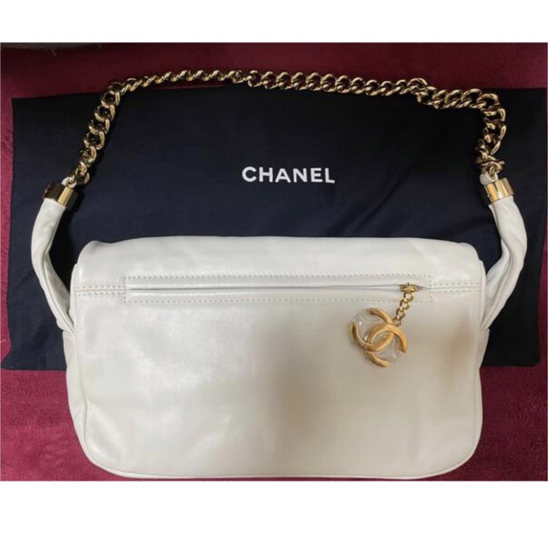 CHANEL(シャネル)のCHANEL クラッチショルダーバッグ ホワイト レディースのバッグ(ショルダーバッグ)の商品写真