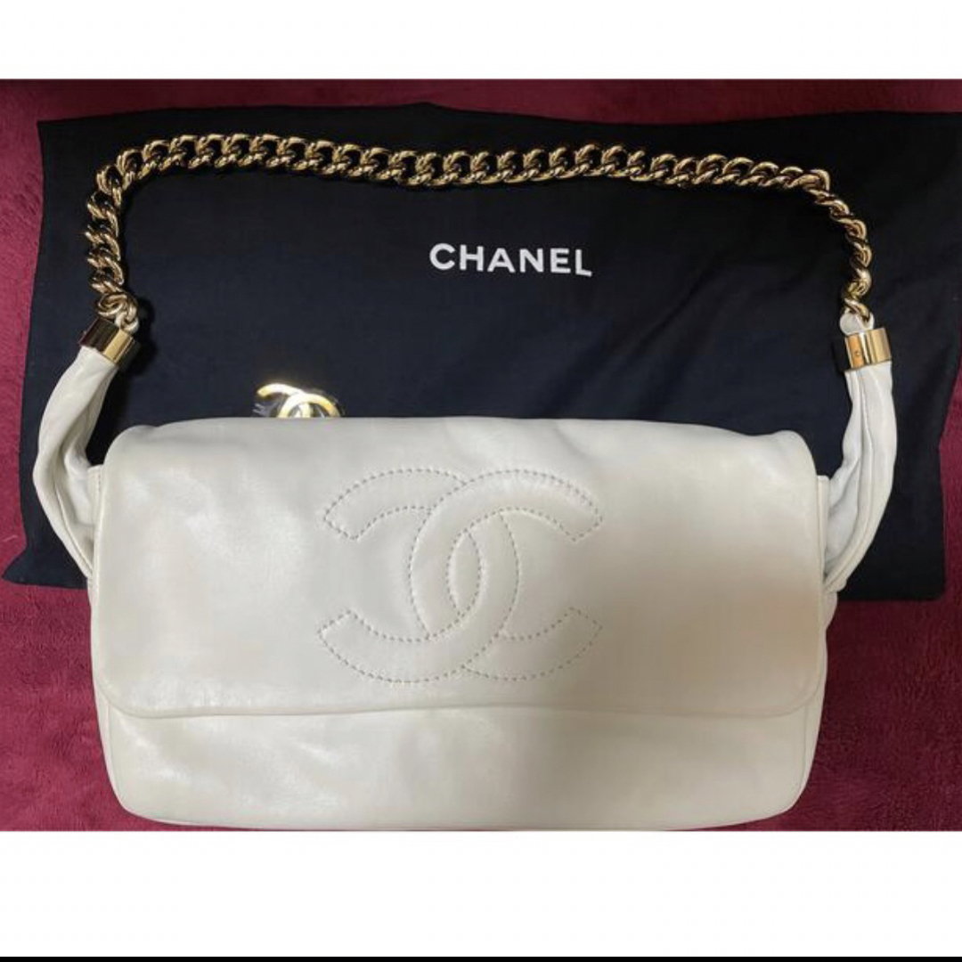 CHANEL(シャネル)のCHANEL クラッチショルダーバッグ ホワイト レディースのバッグ(ショルダーバッグ)の商品写真