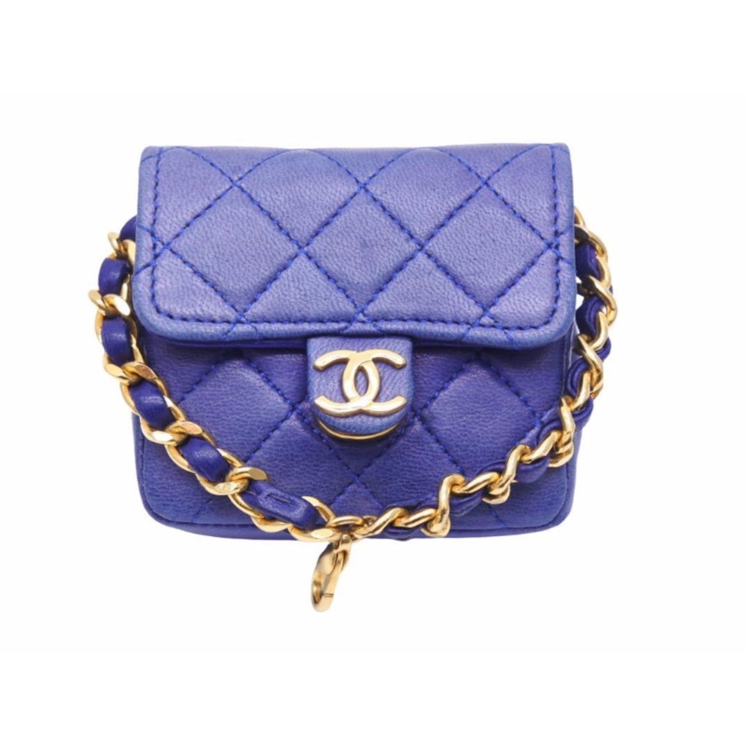 CHANEL(シャネル)のCHANEL シャネル ヴィンテージ ミニミニマトラッセ ポーチ ラムスキン ブルー ゴールド金具 中古 52443 レディースのファッション小物(ポーチ)の商品写真