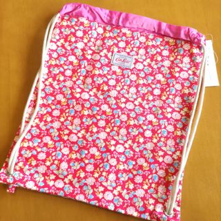 キャスキッドソン(Cath Kidston)の新品・キャスキッドソン キッズ　いちご柄 巾着バッグ　ナップサック(リュックサック)