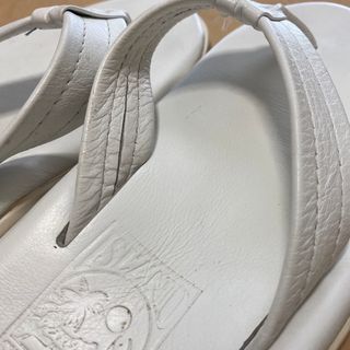 アイランドスリッパ(ISLAND SLIPPER)のアイランドスリッパ　ISLAND SLIPPER サイズ9 ホワイト　レザー(サンダル)