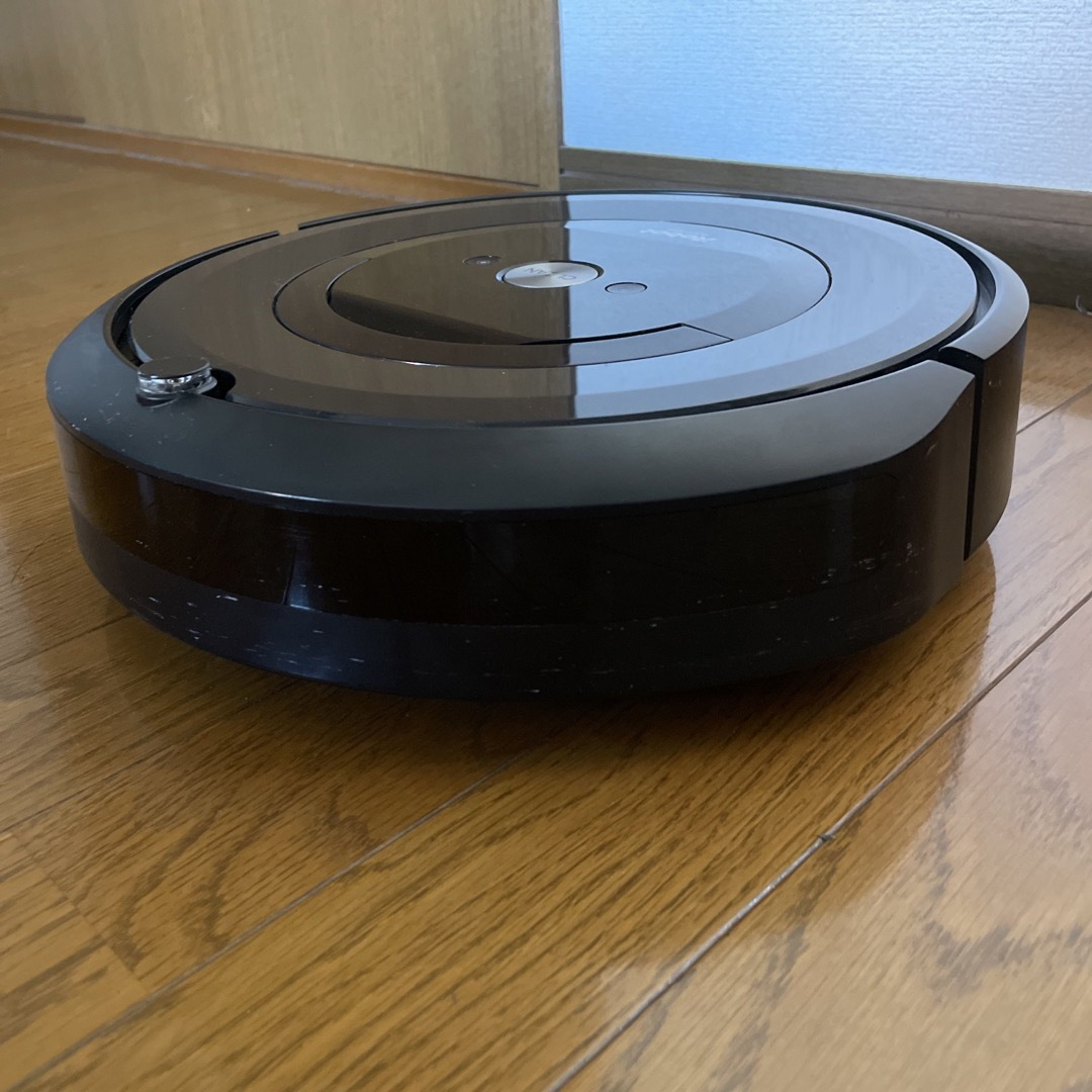 iRobot(アイロボット)の【値下】【美品】iRobot ルンバ e5 スマホ/家電/カメラの生活家電(掃除機)の商品写真