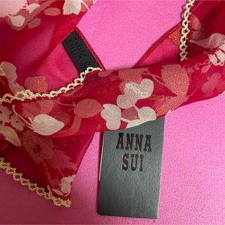 アナスイ(ANNA SUI)のタグ付  未使用品　ANNA SUI アナスイ シルク スカーフ　ストール　赤(バンダナ/スカーフ)