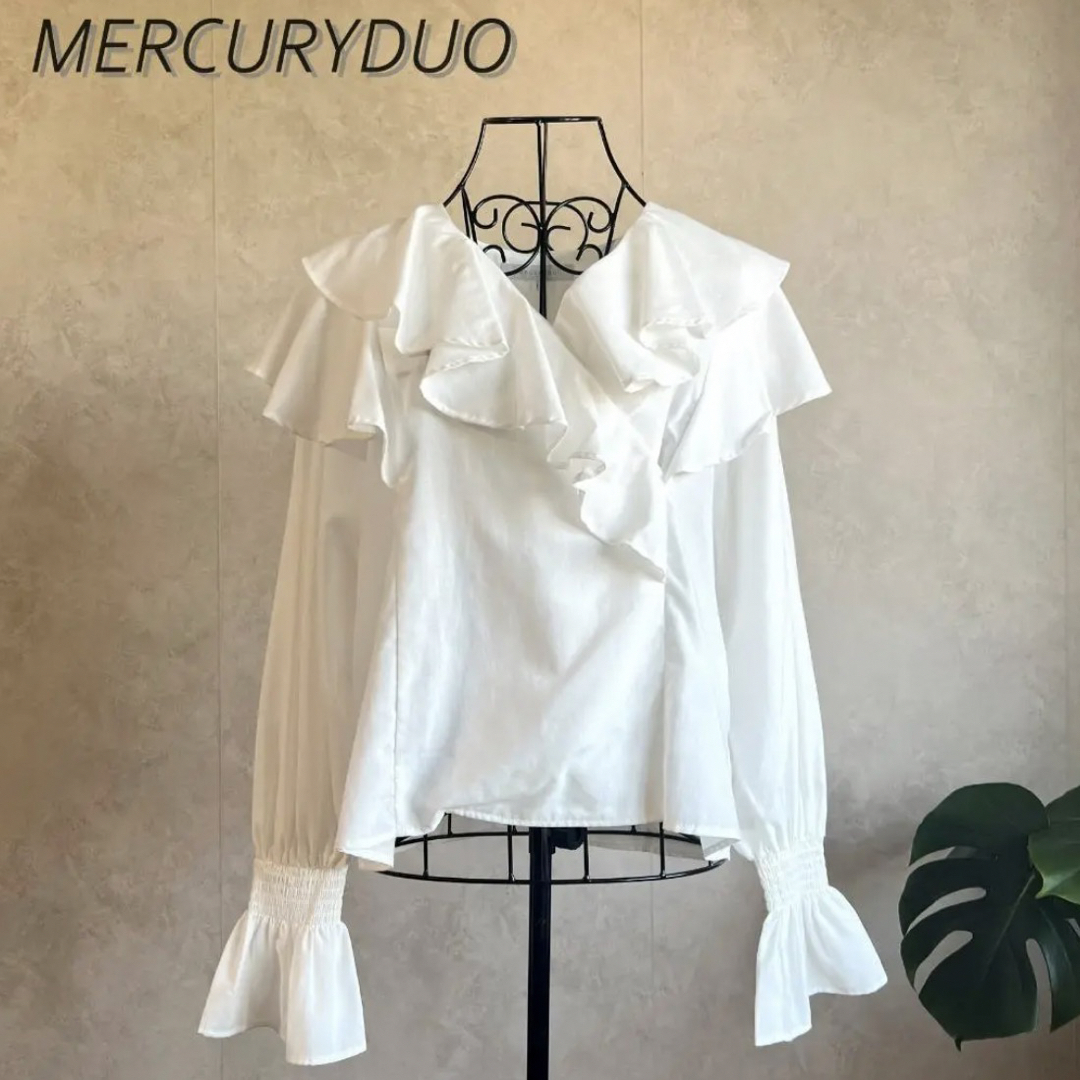 MERCURYDUO(マーキュリーデュオ)の【美品】マーキュリーデュオ　フリルブラウス レディースのトップス(シャツ/ブラウス(長袖/七分))の商品写真