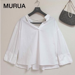 ムルーア(MURUA)のMURUA ムルーア ナロークロステープスキッパーバックオープンシャツ ブラウス(シャツ/ブラウス(長袖/七分))