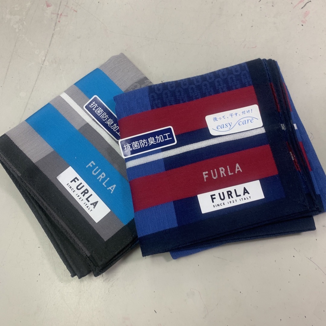 Furla(フルラ)のフルラハンカチ2枚セット メンズのファッション小物(ハンカチ/ポケットチーフ)の商品写真