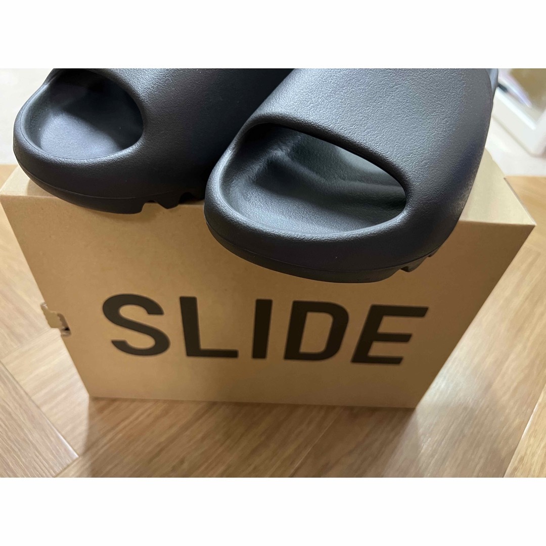 YEEZY（adidas）(イージー)のadidas YEEZY Slide Onyx アディダス イージー スライド メンズの靴/シューズ(サンダル)の商品写真