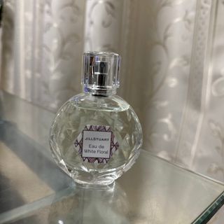 ジルスチュアート(JILLSTUART)のジルスチュアート　ホワイトフローラル　50ml(香水(女性用))