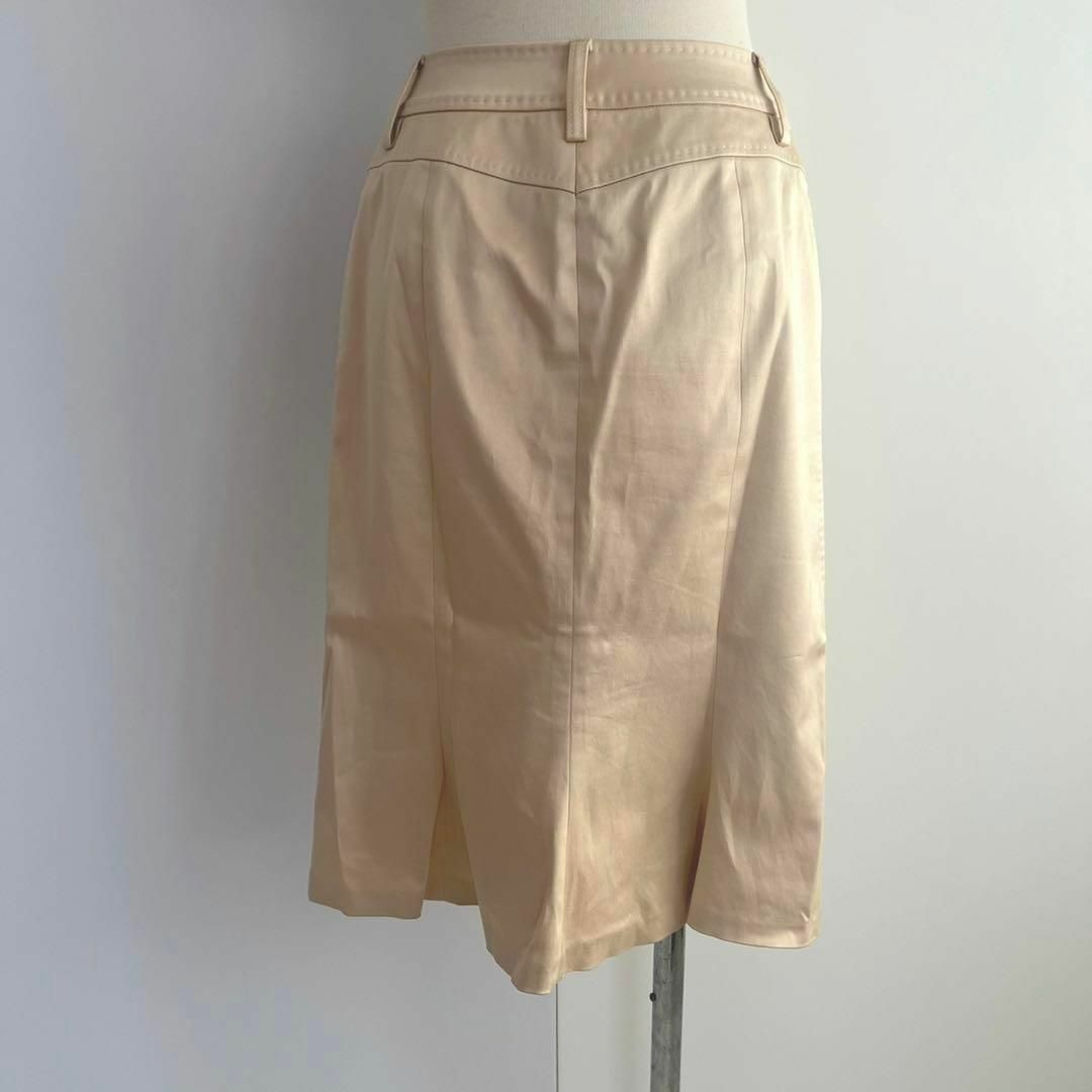 EPOCA(エポカ)のEPOCA エポカ　シャンパンゴールドスカート　size 40 レディースのスカート(ひざ丈スカート)の商品写真