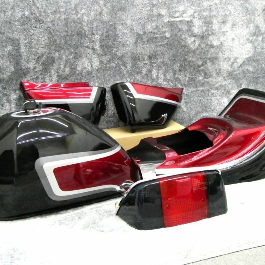 エイプ５０ 外装 黒赤２型 赤黒テールランプ/塗装済 セットCBX400F ...