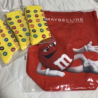 メイベリン(MAYBELLINE)のm&m’s トートバッグ　靴下(トートバッグ)