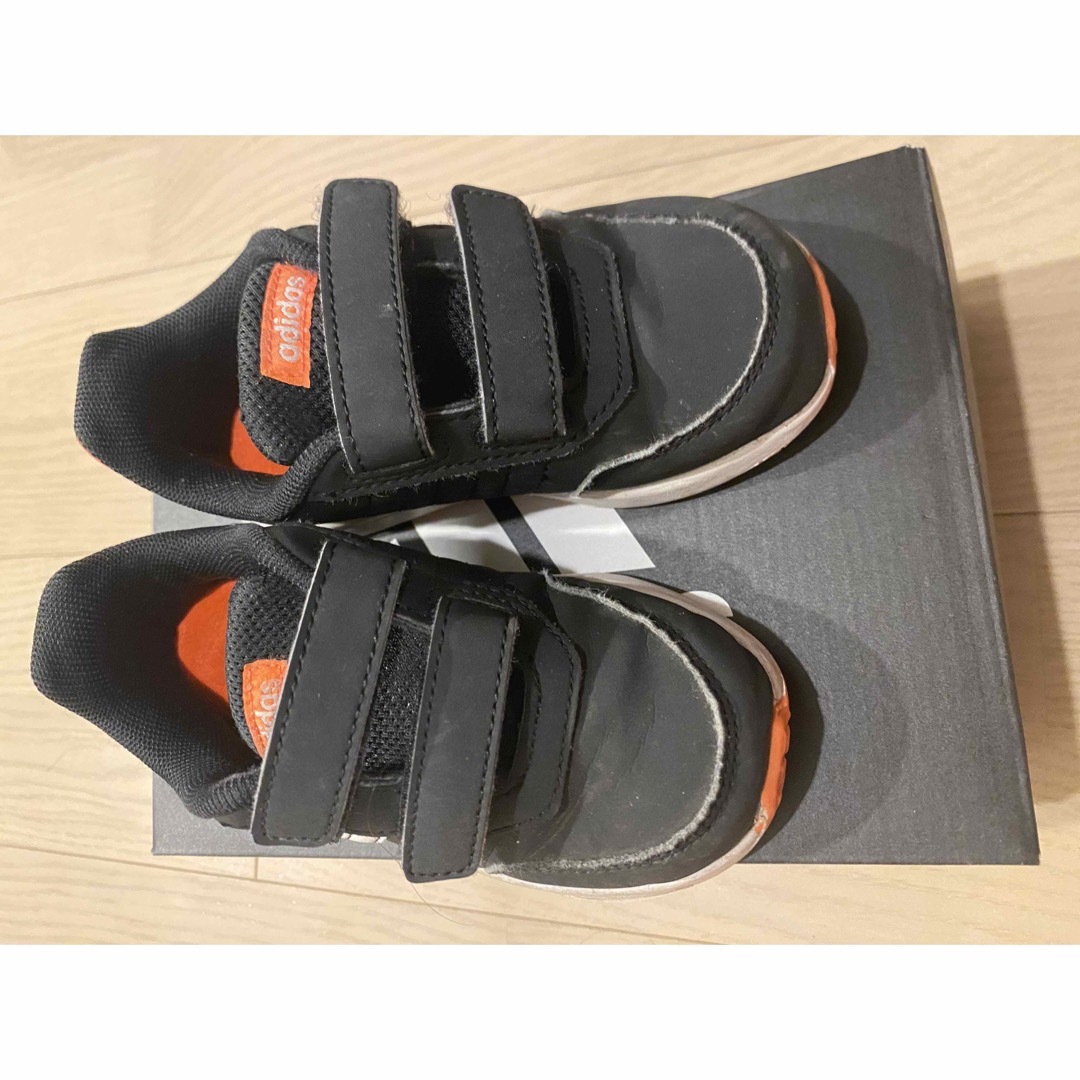 adidas(アディダス)のadidas キッズスニーカー　 キッズ/ベビー/マタニティのキッズ靴/シューズ(15cm~)(スニーカー)の商品写真