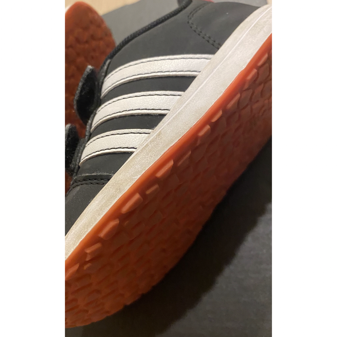 adidas(アディダス)のadidas キッズスニーカー　 キッズ/ベビー/マタニティのキッズ靴/シューズ(15cm~)(スニーカー)の商品写真