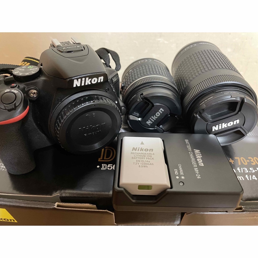 ニコンNikon D5600 ダブルズームキット - デジタルカメラ ニコンNikon D5600 ダブルズームキット - デジタルカメラ