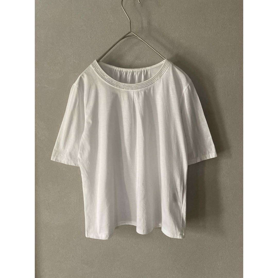 Liliane Burty ECLAT スタッズ デコレーションネック Tシャツ