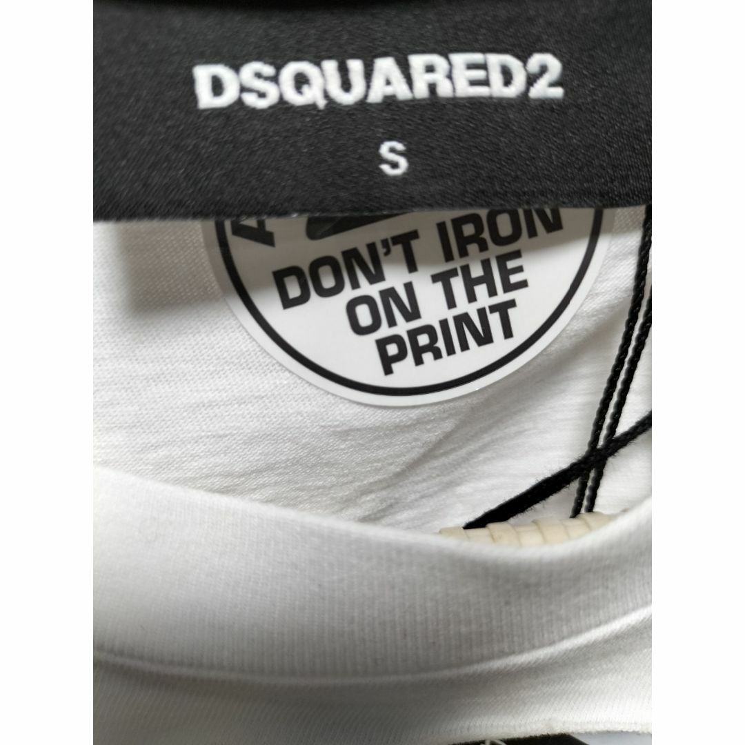 DSQUARED2(ディースクエアード)の匿名配送★DSQUARED2★コットン ダメージ Tシャツ ホワイト レディースのトップス(Tシャツ(半袖/袖なし))の商品写真