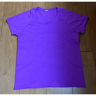 ルルレモン(lululemon)のルルレモン　lululemon Tシャツ　6  Short Sleeve  紫(Tシャツ(半袖/袖なし))