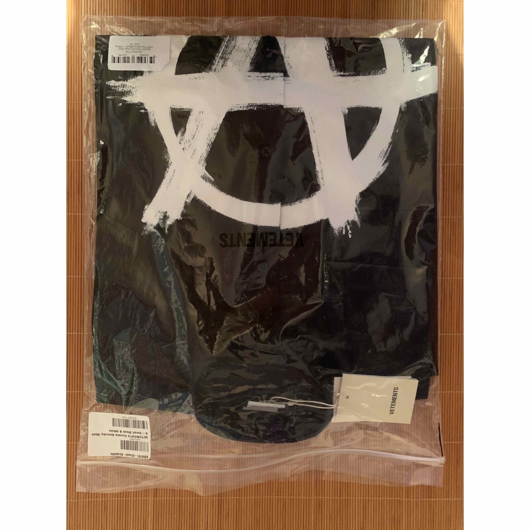 VETEMENTS - VETEMENTS ヴェトモン ロゴシャツの通販 by JaYwU VETEMENTS - VETEMENTS ヴェトモン ロゴシャツの通販 by JaYwU