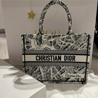 希少新品未使用DIOR クリスチャンディオール ブックトート 希少新品未使用DIOR クリスチャンディオール ブックトート