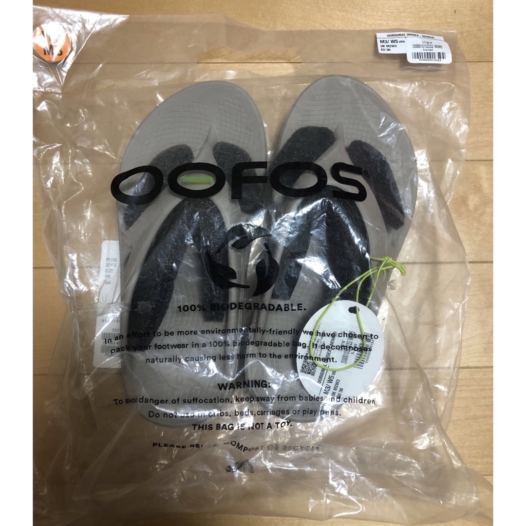OOFOS(ウーフォス)の【未使用】OOFOS ウーフォス　ノマド　22cm OOriginal レディースの靴/シューズ(サンダル)の商品写真