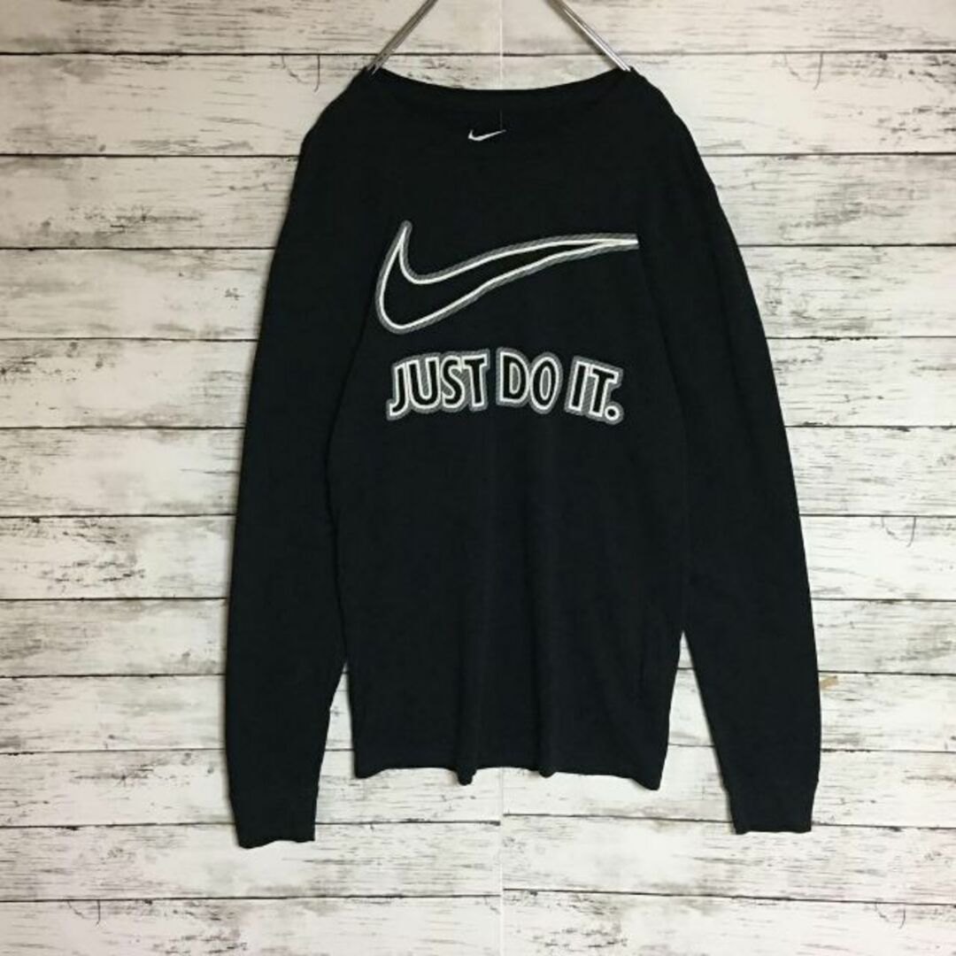 NIKE(ナイキ)の【美品ビッグスウッシュ】ナイキ　長袖プリントTシャツ　人気黒Sサイズ　F461 メンズのトップス(Tシャツ/カットソー(七分/長袖))の商品写真