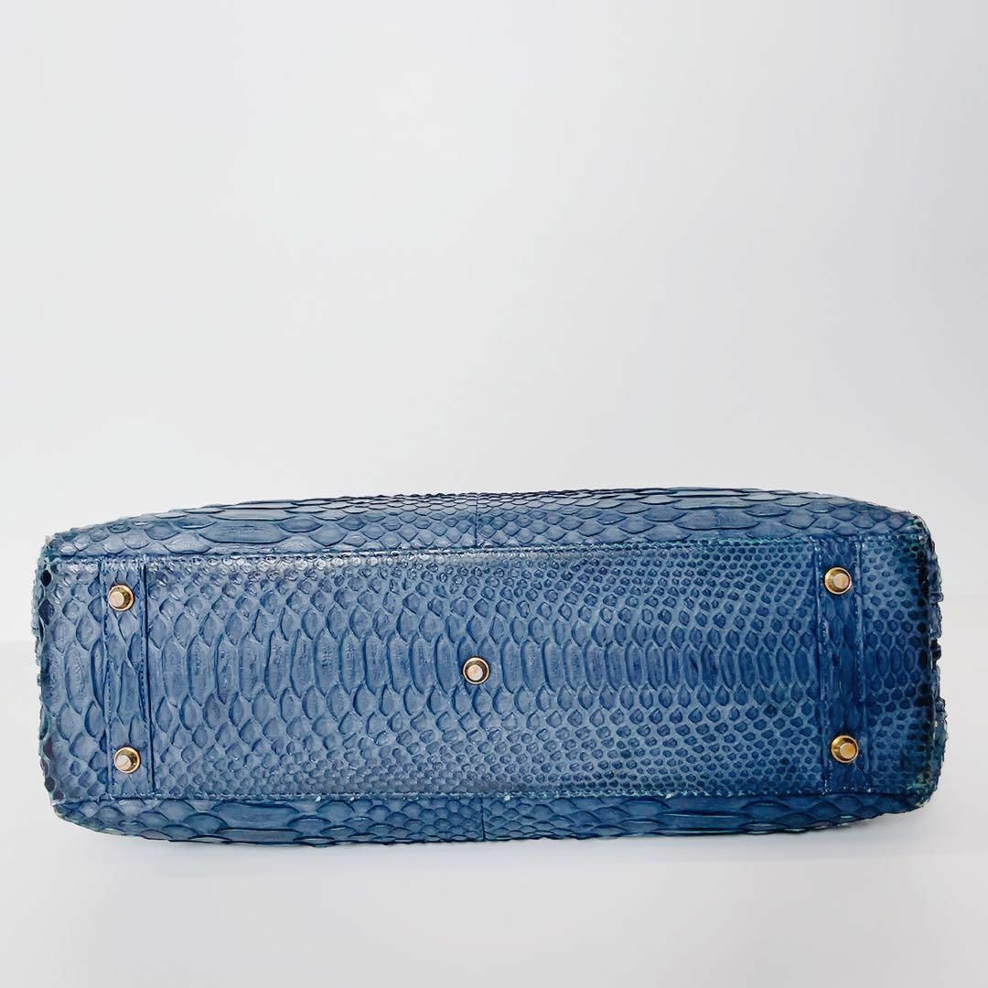 美品✨高級大容量　特殊加工　ダイヤモンドパイソン　トートバッグ　蛇革　ブルー系
