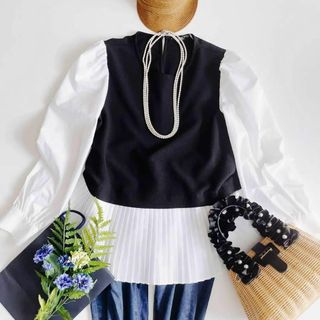 ザラ(ZARA)の大人チック夏服✨ZARA ザラ　プリーツ　ドッキング　トップス　シャツ　長袖　黒(シャツ/ブラウス(長袖/七分))