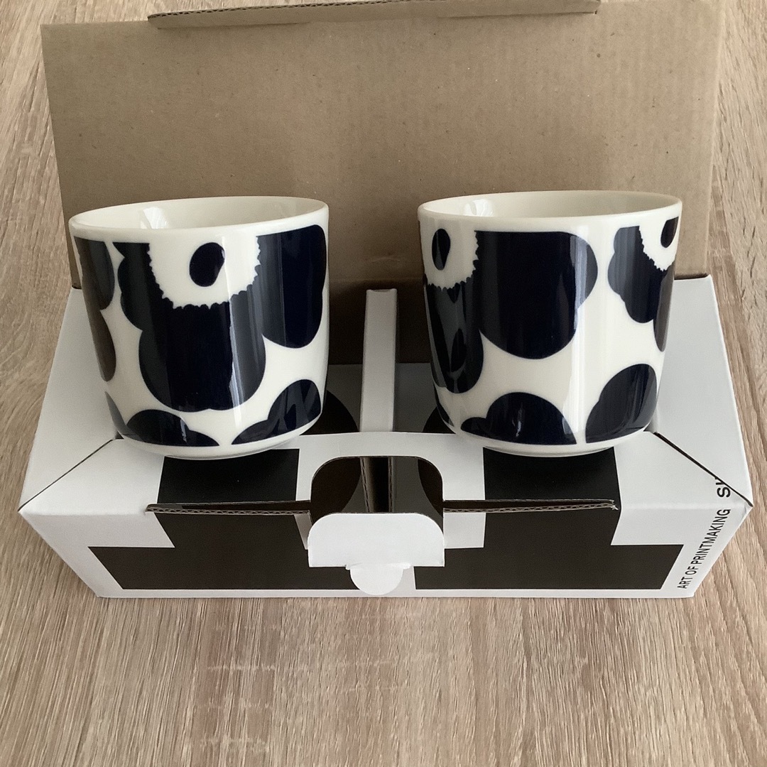 marimekko(マリメッコ)の【未使用】マリメッコ Unikko コーヒーカップセット(ハンドルなし) インテリア/住まい/日用品のキッチン/食器(グラス/カップ)の商品写真