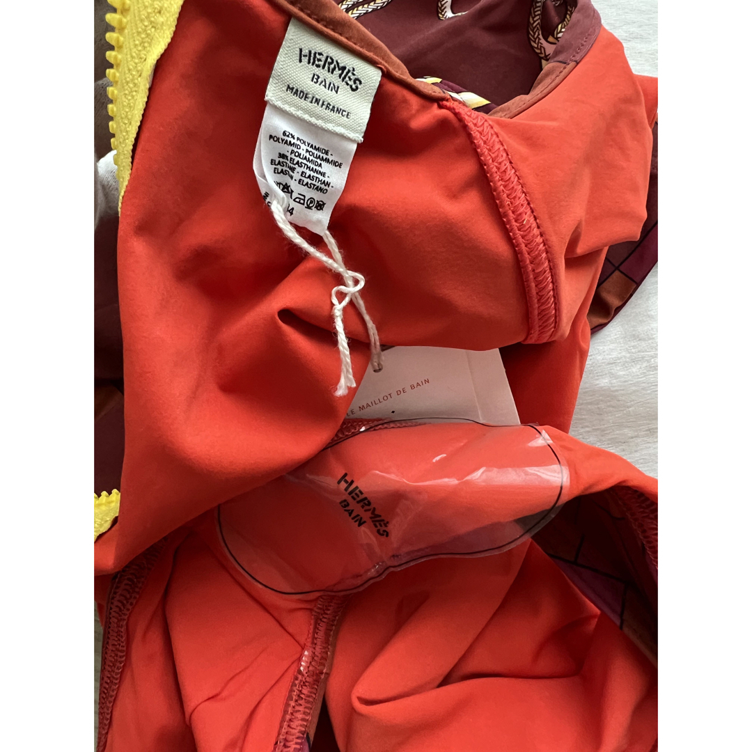 新品HERMES22SSスイムウェア34Vanessaラッシュガードサーフィン 水着 新品HERMES22SSスイムウェア34Vanessaラッシュガードサーフィン 水着