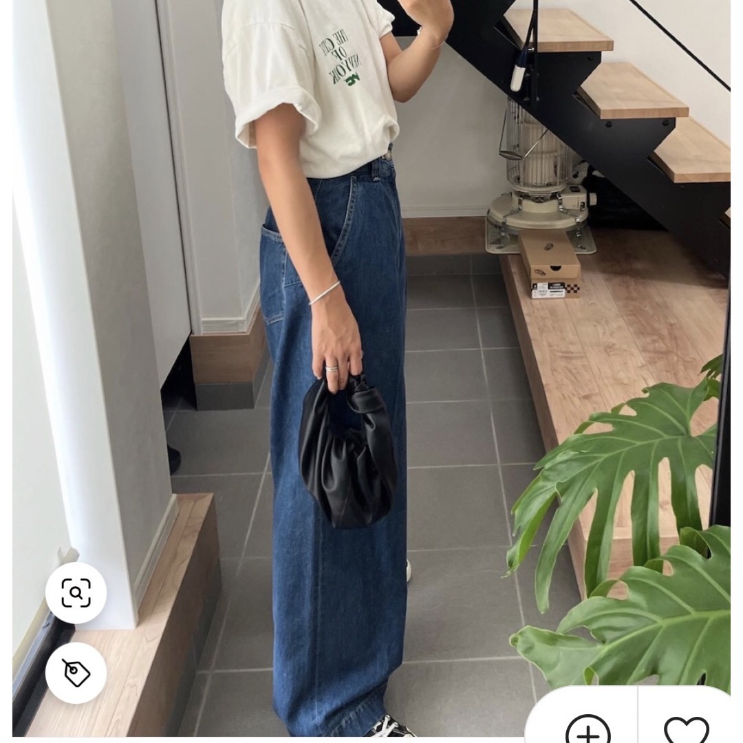 BLACK by moussy(ブラックバイマウジー)のrelax wide denim(リラックスワイドデニム） レディースのパンツ(デニム/ジーンズ)の商品写真