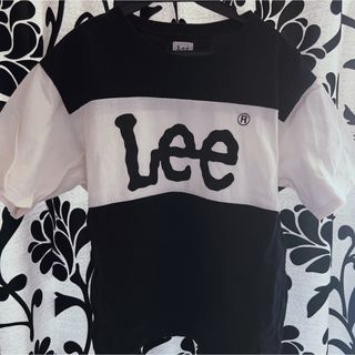 リー(Lee)のLEE 美品　ロゴトップス(Tシャツ(半袖/袖なし))