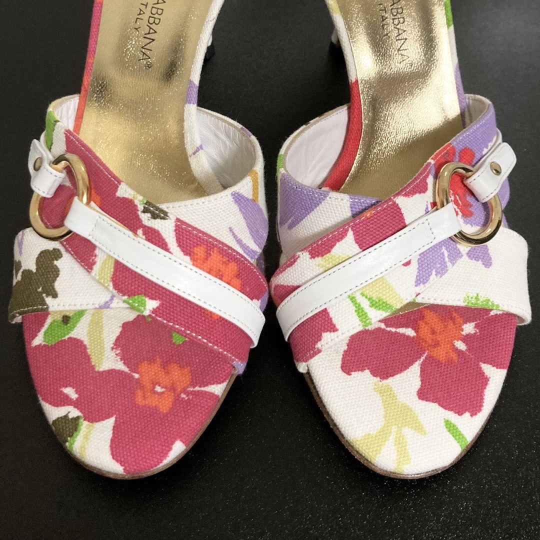 DOLCE&GABBANA(ドルチェアンドガッバーナ)の【極美品 04SS】DOLCE&GABBANA イラスト花柄ミュール/サンダル レディースの靴/シューズ(ミュール)の商品写真