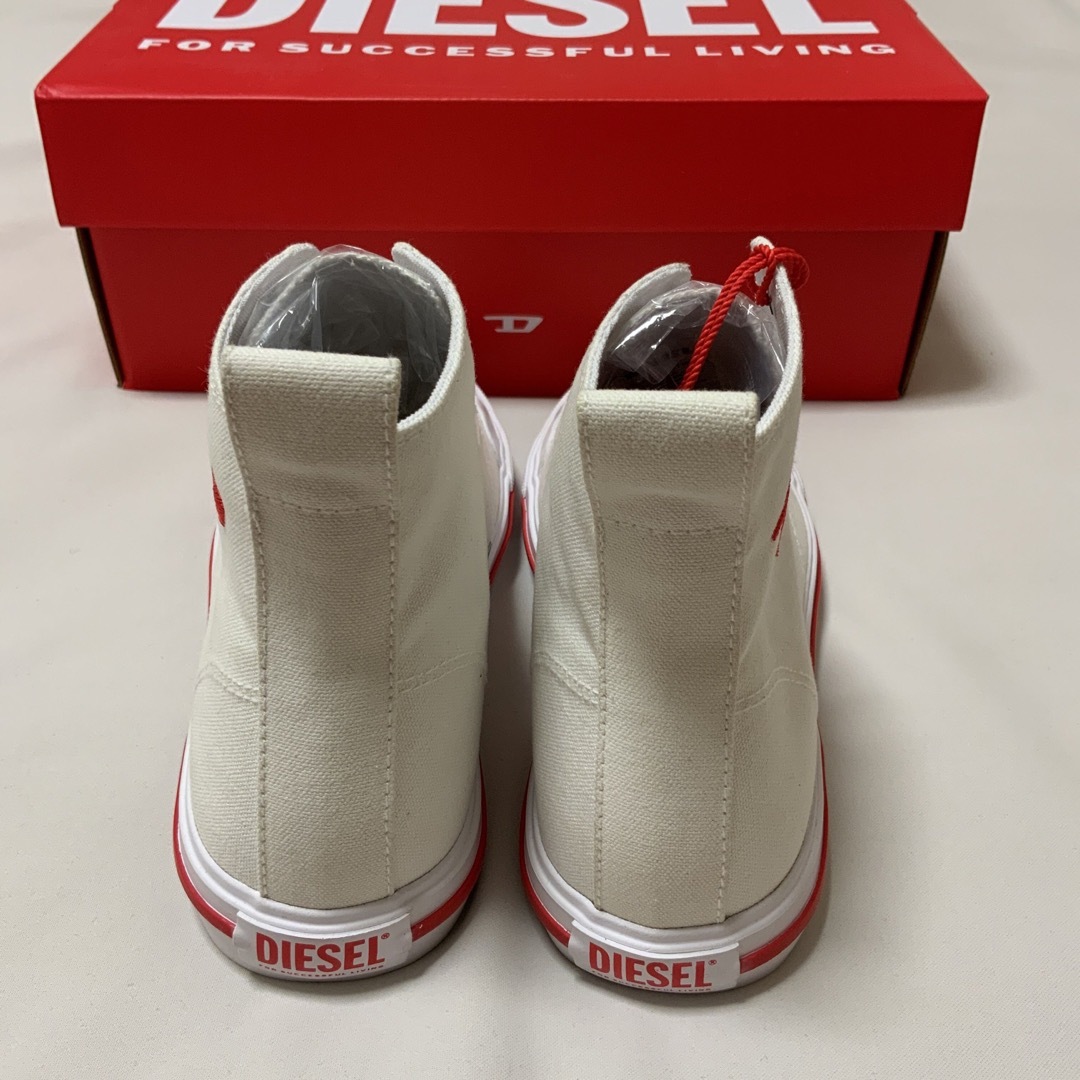 DIESEL(ディーゼル)の洗練されたデザイン　DIESEL　S-Athos Mid　ホワイト　25.5cm メンズの靴/シューズ(スニーカー)の商品写真