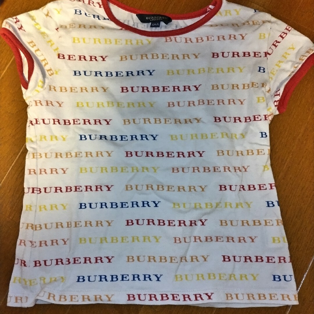 BURBERRY(バーバリー)のBURBERRY　Tシャツ　サイズ120 キッズ/ベビー/マタニティのキッズ服女の子用(90cm~)(Tシャツ/カットソー)の商品写真