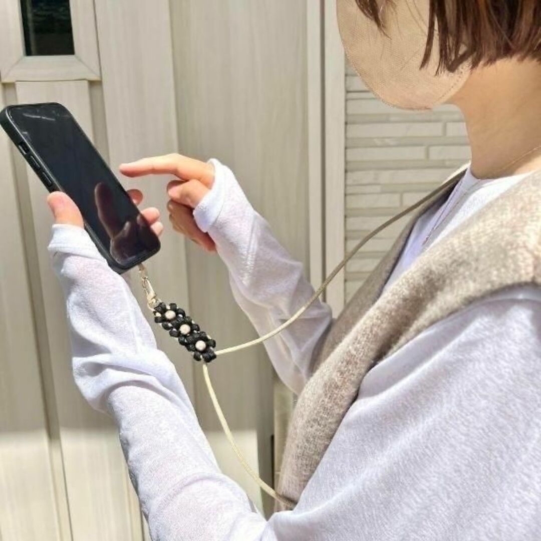 スマホ　ストラップ　パラコード　ネック　ショルダー　ハンドメイド　キャンプ スマホ/家電/カメラのスマホアクセサリー(ストラップ/イヤホンジャック)の商品写真