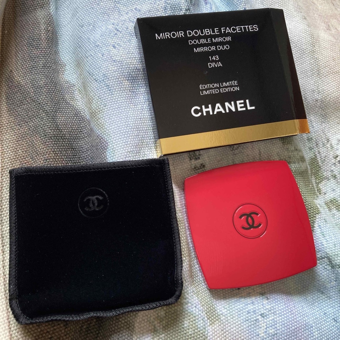 CHANEL   シャネル　ミラー　143 ディヴァ