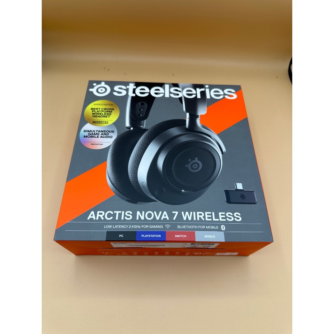 SteelSeries(スティールシリーズ)の【国内正規品】ARCTIS NOVA 7 WL　※値下げ交渉ご勘弁ください スマホ/家電/カメラのオーディオ機器(ヘッドフォン/イヤフォン)の商品写真