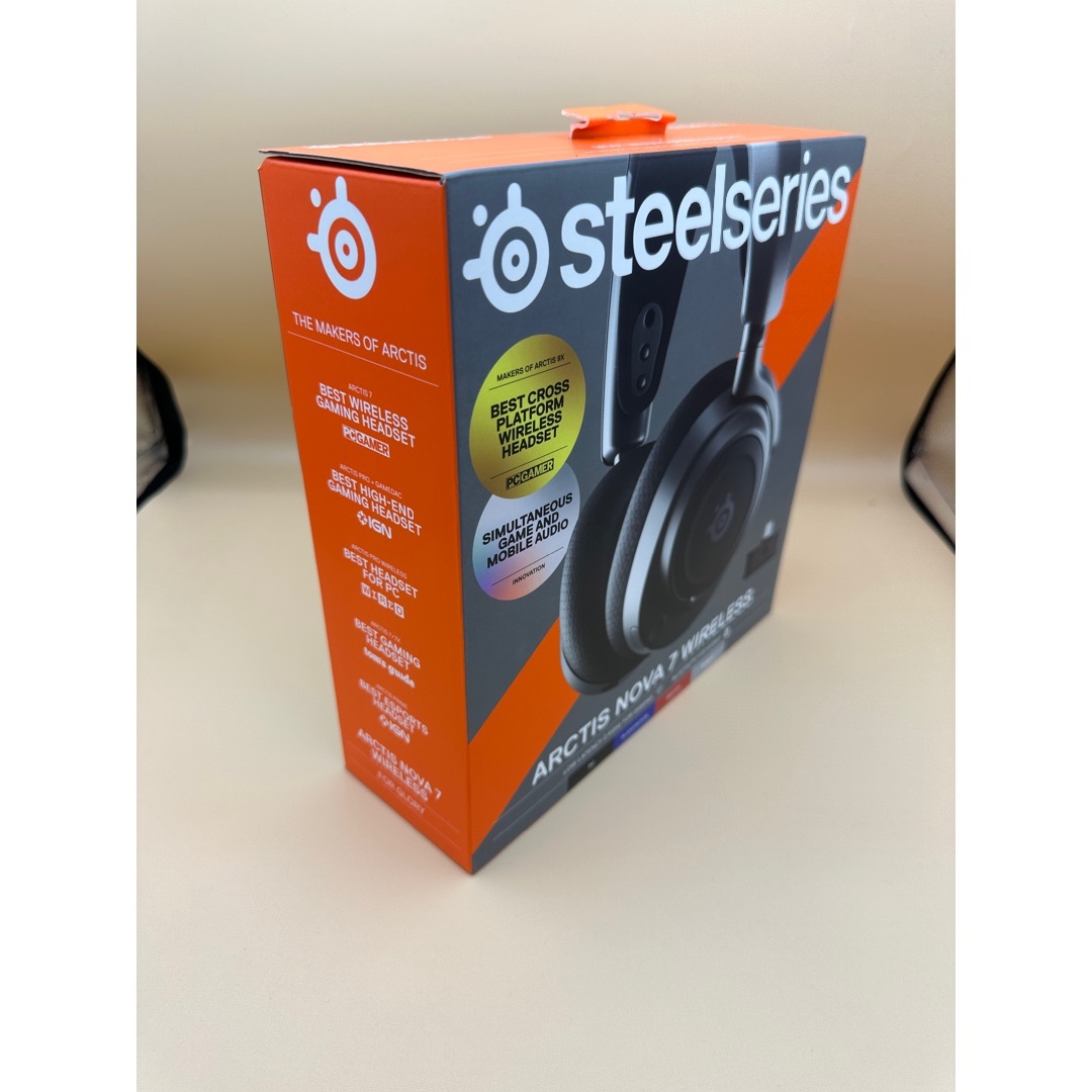 SteelSeries(スティールシリーズ)の【国内正規品】ARCTIS NOVA 7 WL　※値下げ交渉ご勘弁ください スマホ/家電/カメラのオーディオ機器(ヘッドフォン/イヤフォン)の商品写真