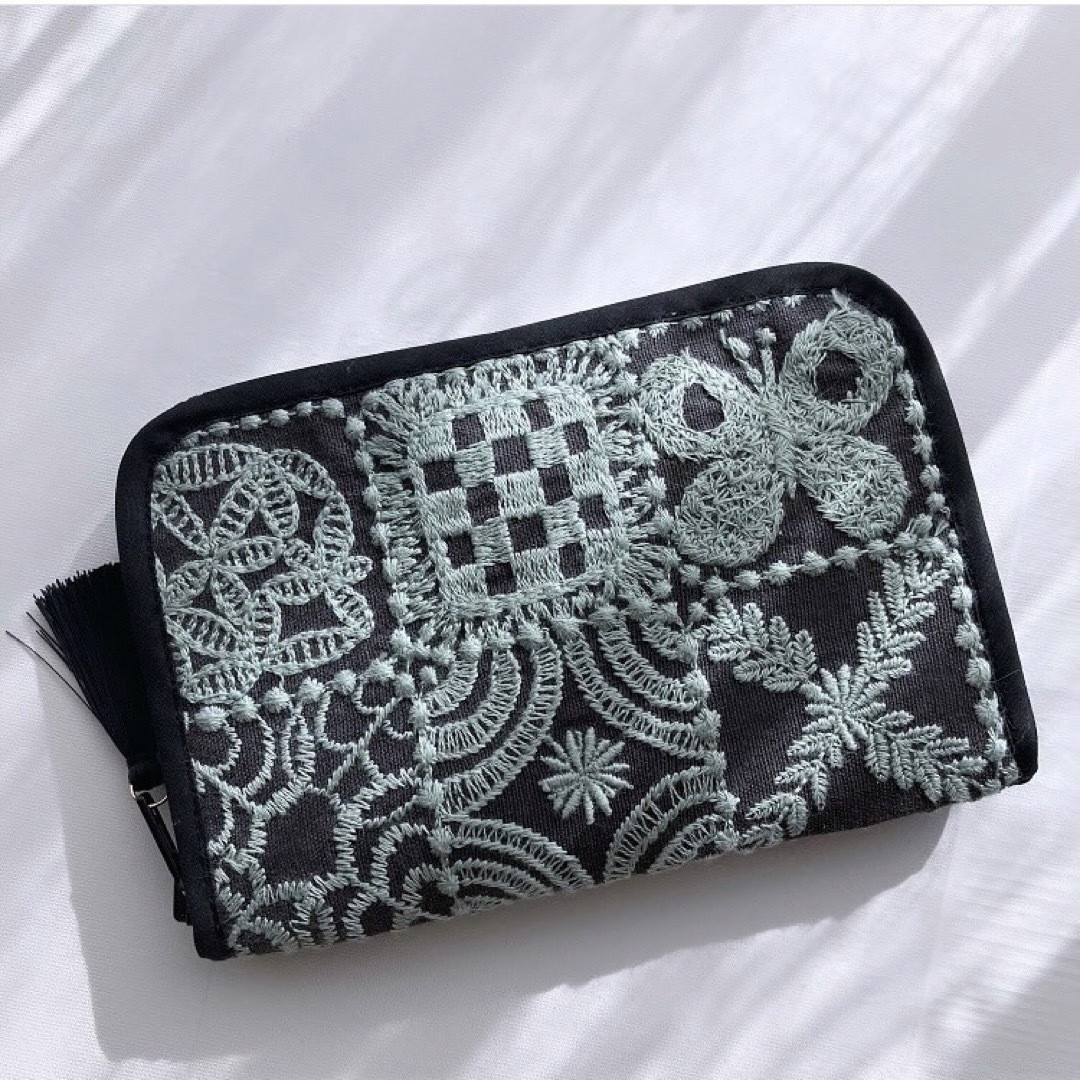 ハンドメイド ごまかす まあるいポーチ ミナペルホネン生地使用♪ ハンドメイド ごまかす まあるいポーチ ミナペルホネン生地使用♪