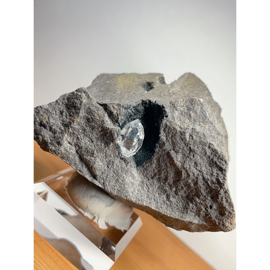 母岩付きハーキマーダイヤモンド鉱物標本
