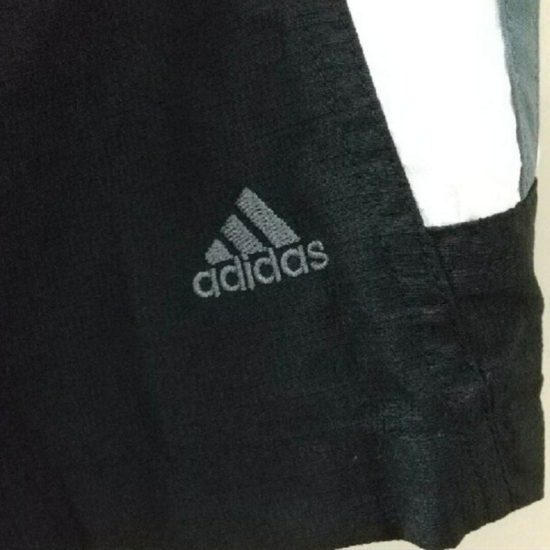 adidas(アディダス)の新品　adidas  160   スイム  ショートパンツ   ブラック キッズ/ベビー/マタニティのキッズ服男の子用(90cm~)(パンツ/スパッツ)の商品写真